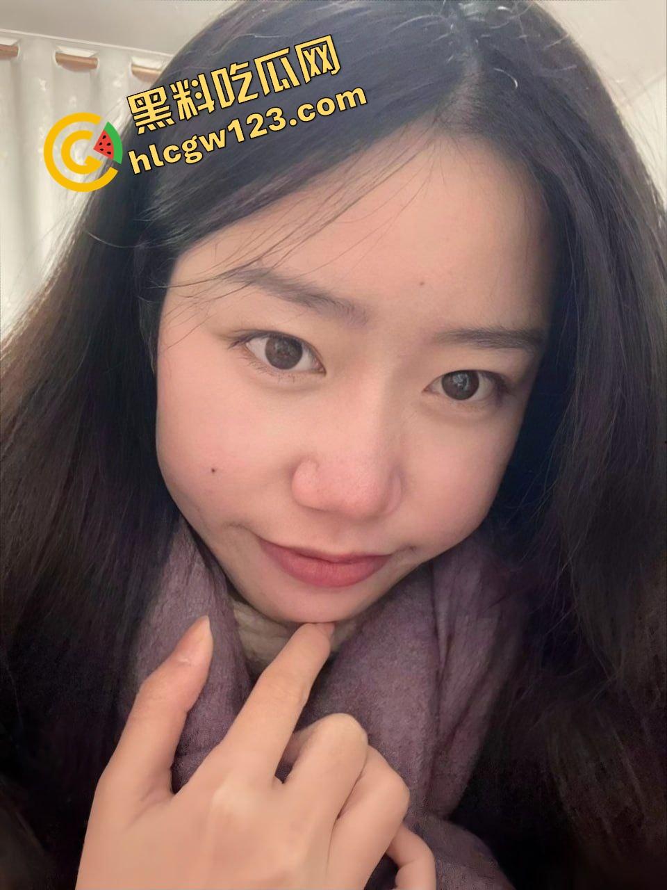 考试全A床上全开，南财眼镜妹【范星星】一脱裙子床上一张嘴就是狗碗，酒店被调教成精液杯！-5