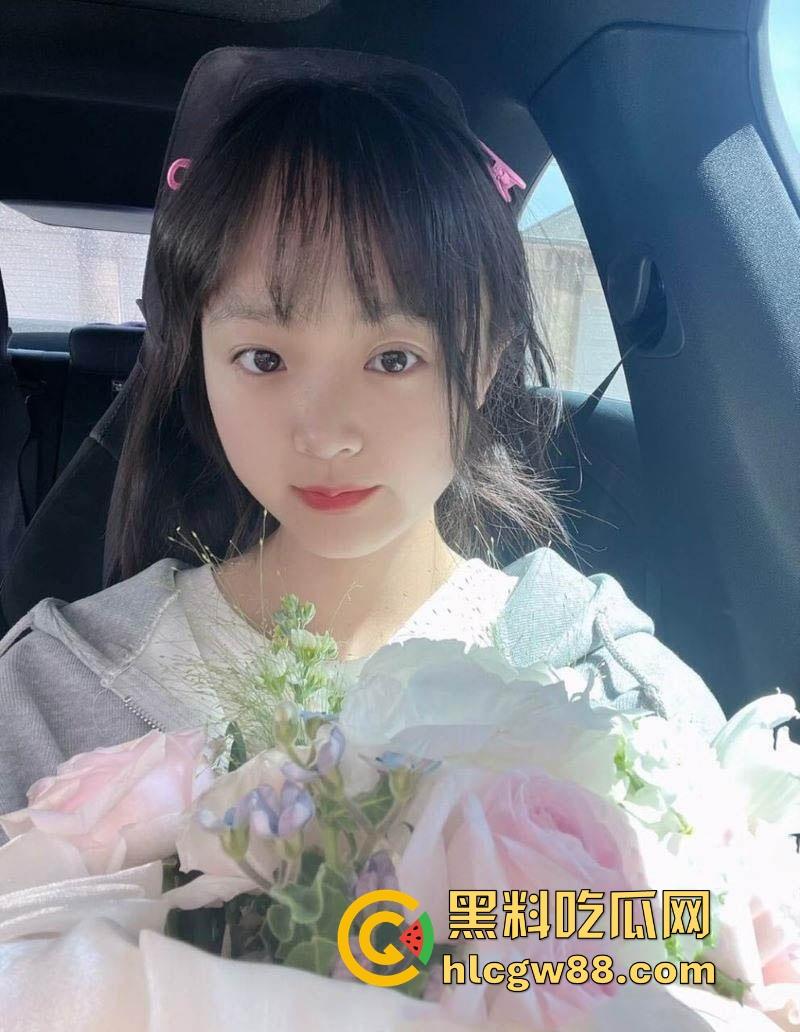 安徽铜陵职业技术学院【江语新】清纯大二少女宿舍拍裸照撩网友，金主约炮视频流出，青春嫩体未尽开发！-1