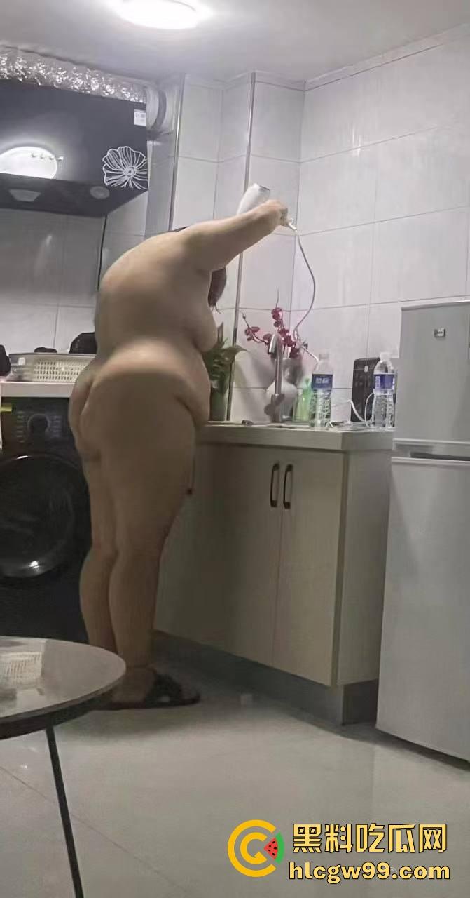 台湾卡比兽坦克出击，微胖美女登场，爱台妹的勇士们，按住F不要松摇起来，接着奏乐接着舞！-1